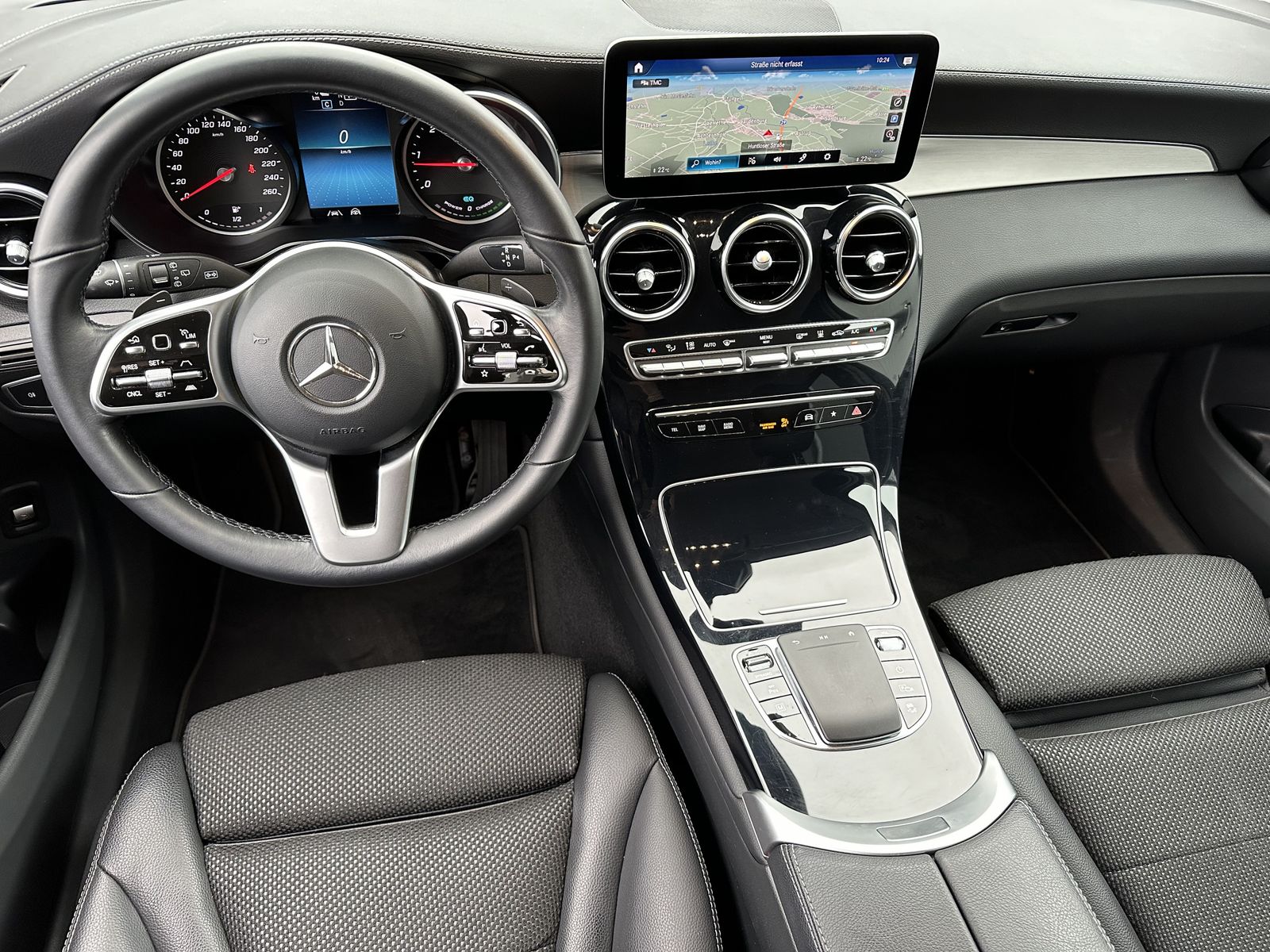 Fahrzeugabbildung Mercedes-Benz GLC 300de 4M Exclusive NAV+LED+KAMERA+CARPLAY+PP