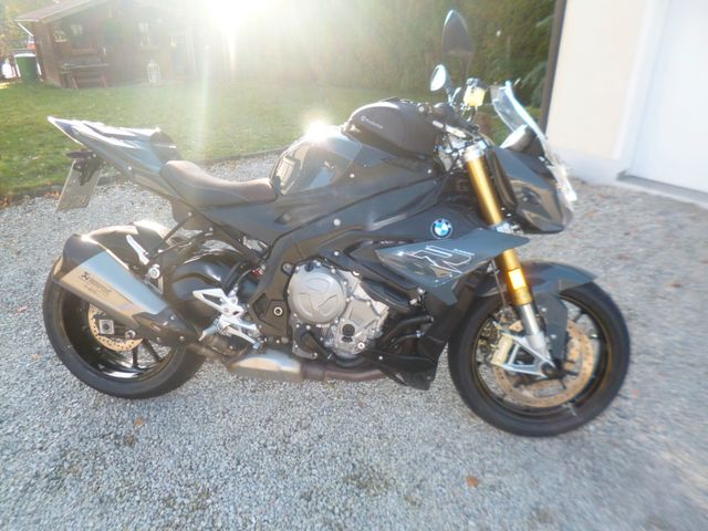 BMW s1000r  Bj 2017      12993 km 