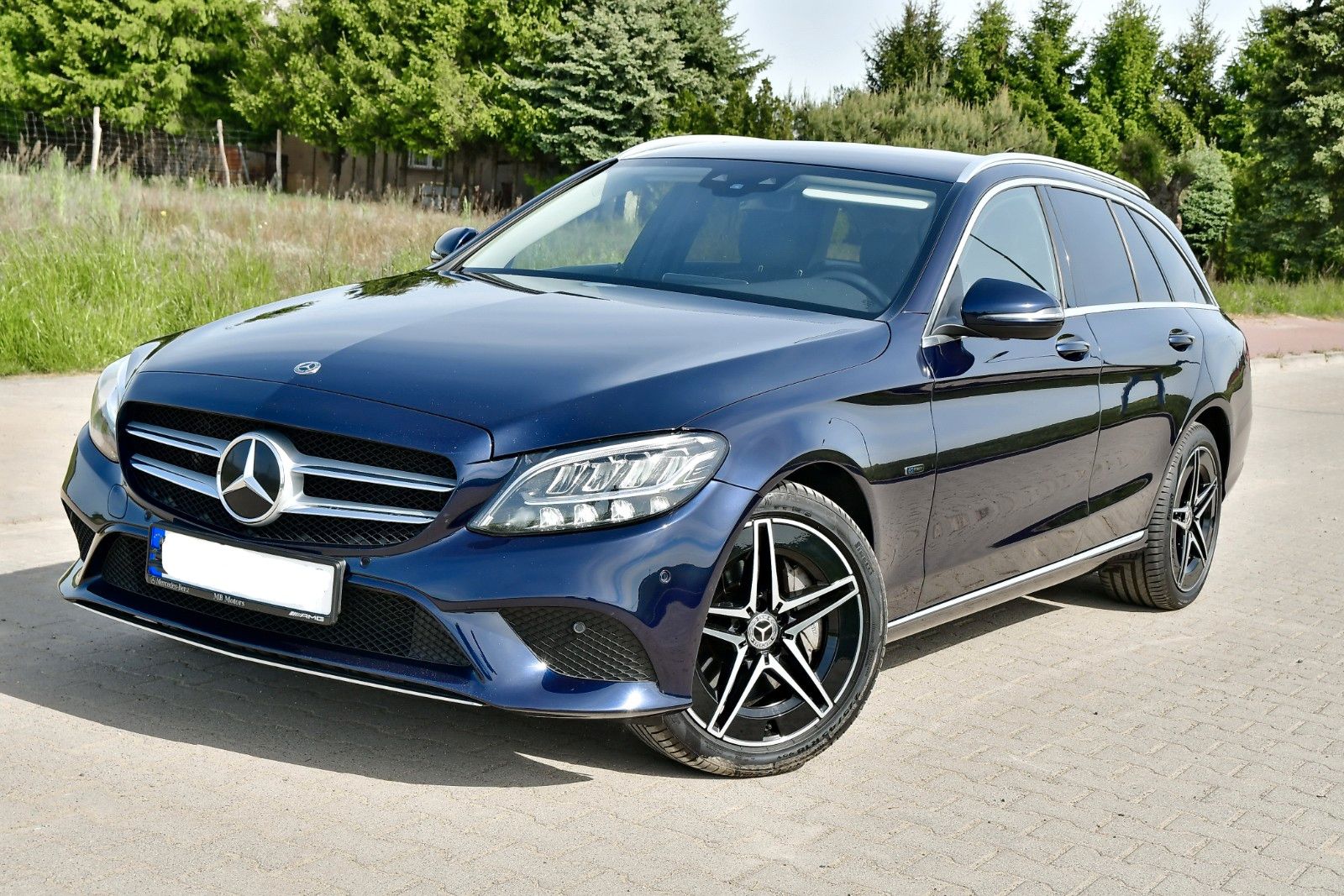 Mercedes-Benz C 300 de Plug-in Hybrid LED ACC Avangarde imagem 3