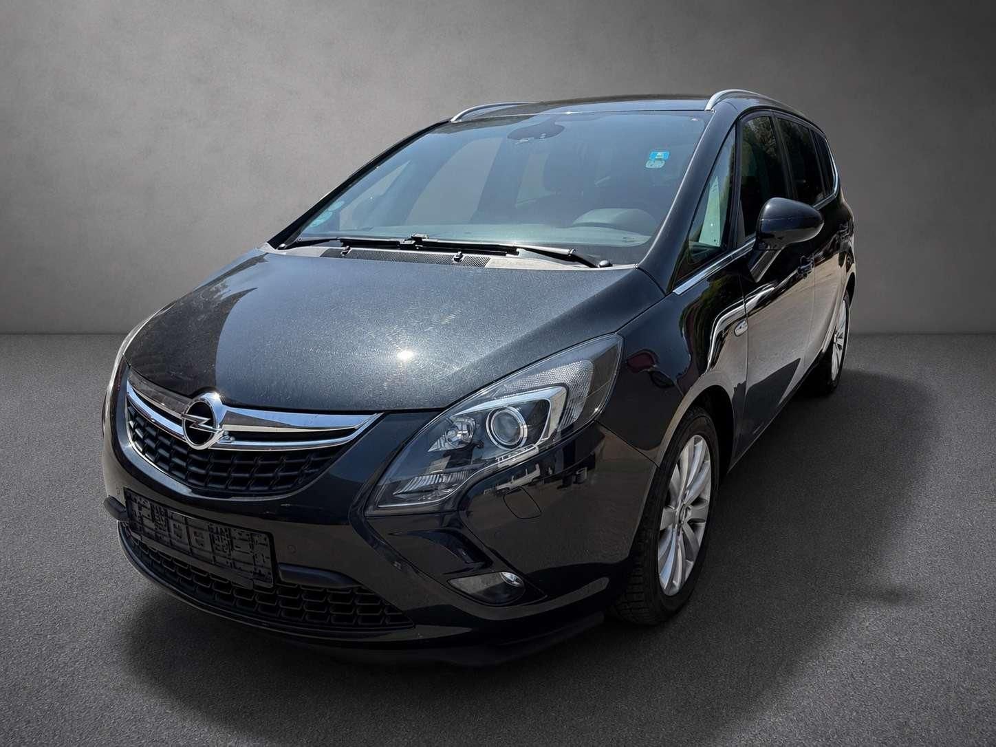 Opel Zafira Tourer - 1