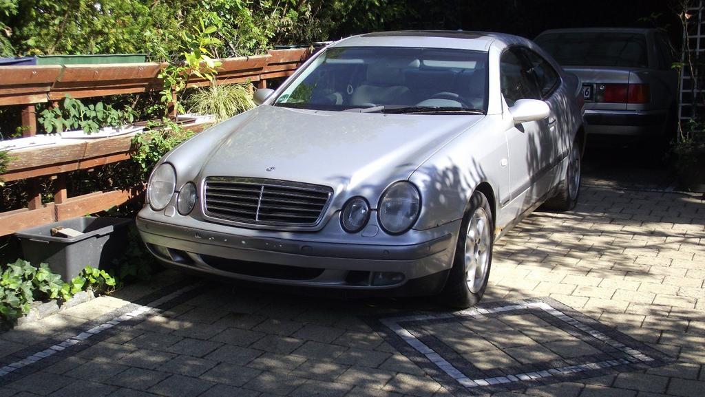 Mercedes-Benz CLK 320