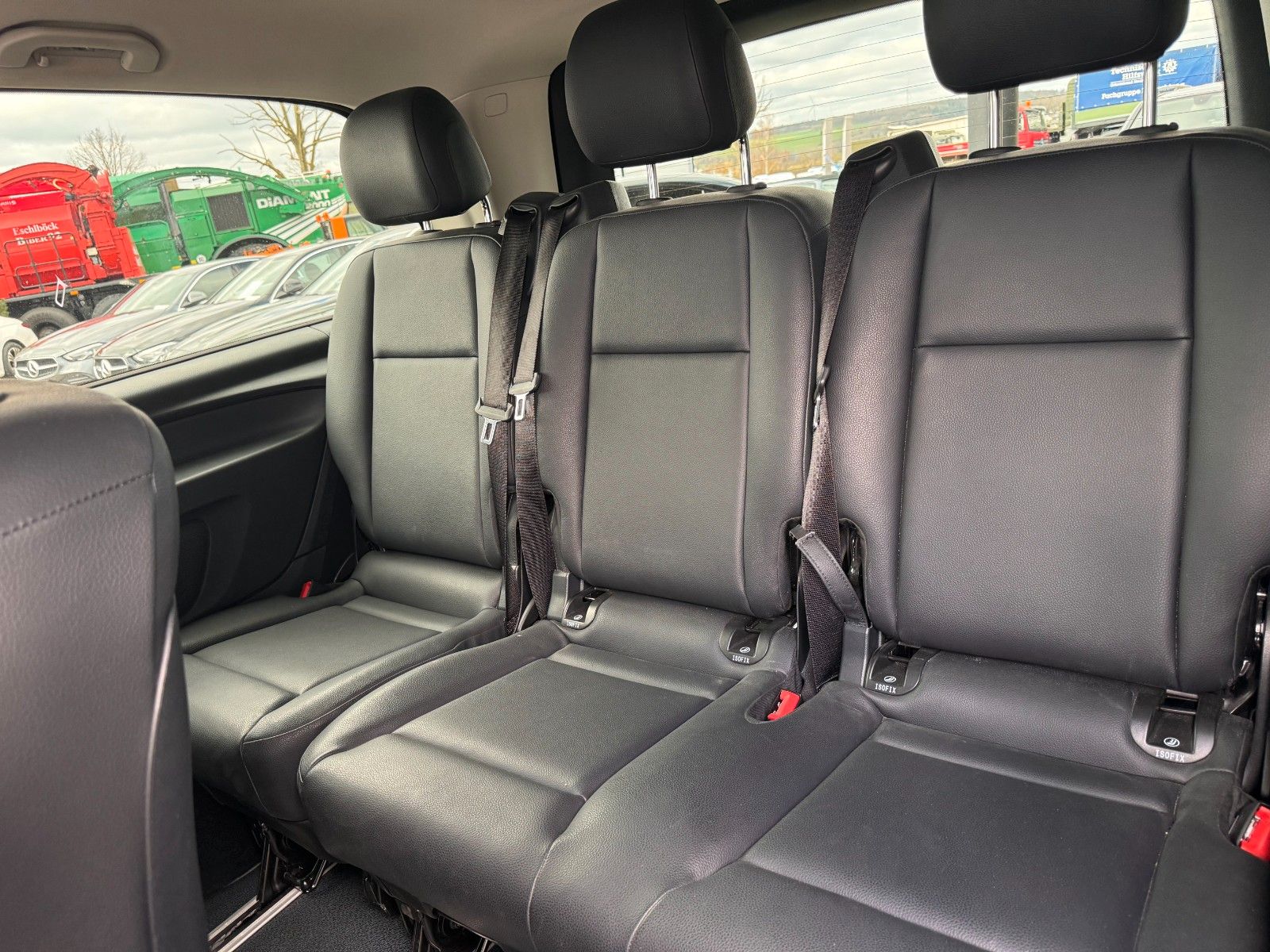 Fahrzeugabbildung Mercedes-Benz Vito 119 CDI Tourer Select DISTRONIC LED AHK2,5t