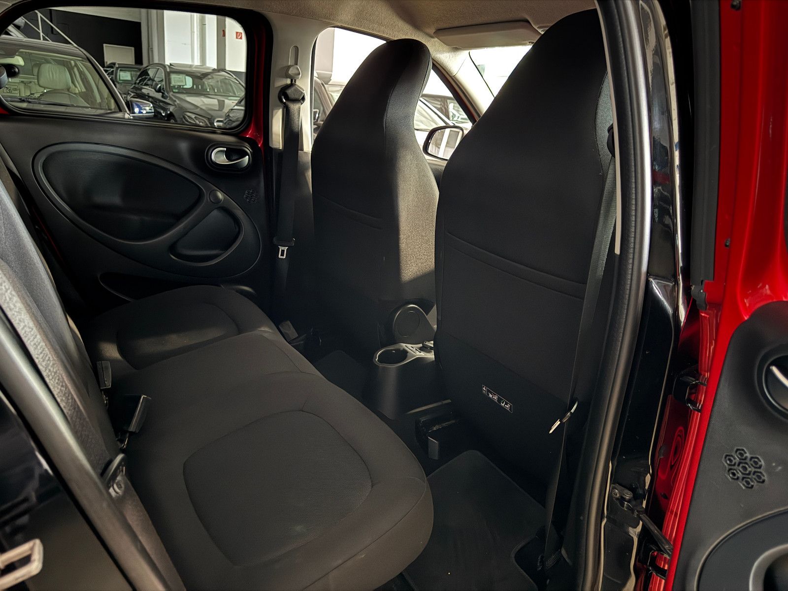 Fahrzeugabbildung Smart ForFour PASSION NAVI PDC SITZHEIZUNG SCHECKHEFT