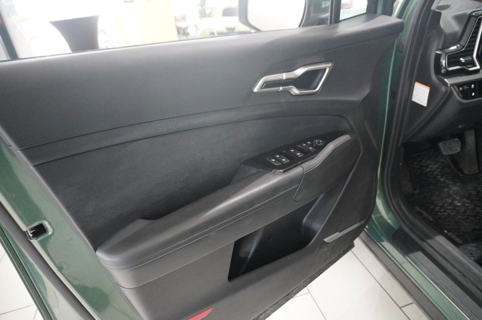 Fahrzeugabbildung Kia Sportage 1.6 HYBRID AWD NAVI/LED/KAMERA/SPORT/SH