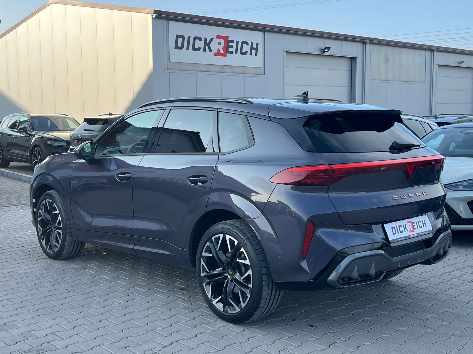 Fahrzeugabbildung CUPRA Terramar 2.0 TSI 4D VZ HUD*MATRIX*PANO*DCC*20"