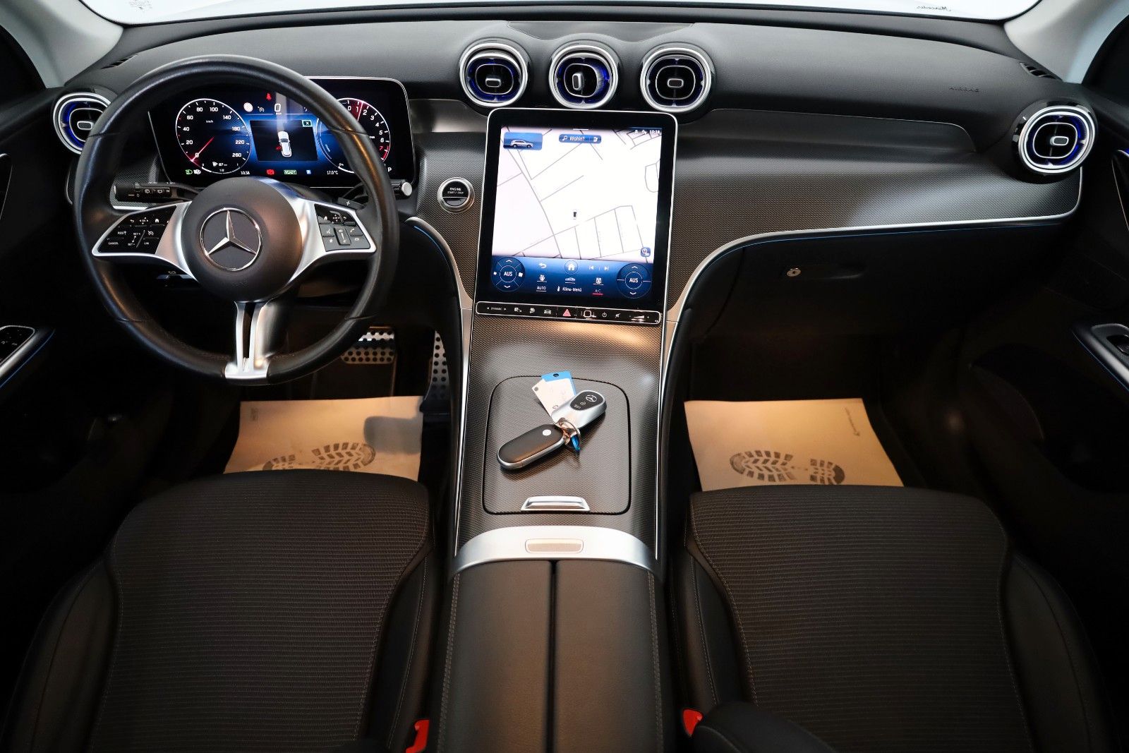 Fahrzeugabbildung Mercedes-Benz GLC 300e 4M Avantgarde T.Leder,Navi,LED,SH,Park
