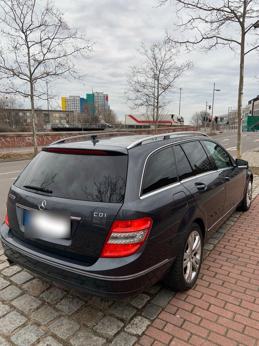 Mercedes-Benz 220 2011 — photo 5