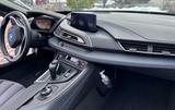 BMW i8 Roadster - - schwarze BMW i8