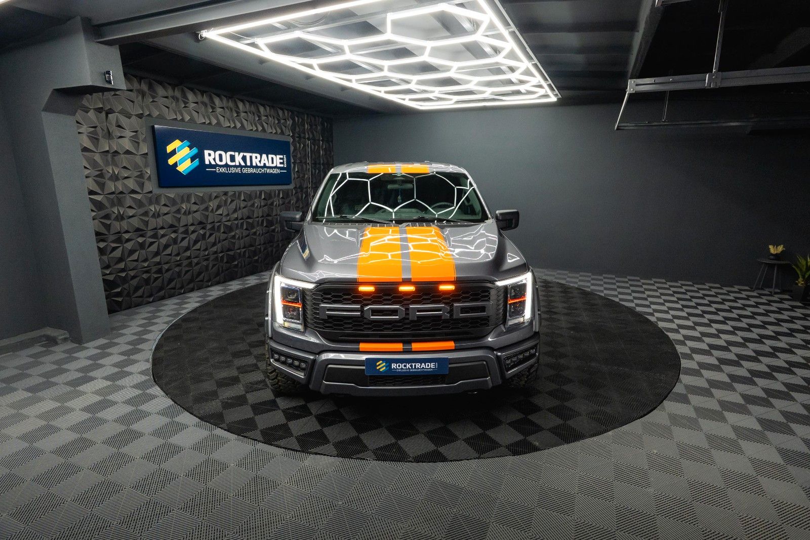 Fahrzeugabbildung Ford F150 5.0L V8 4x4 Offroad SuperCrew RAPTOR 19%