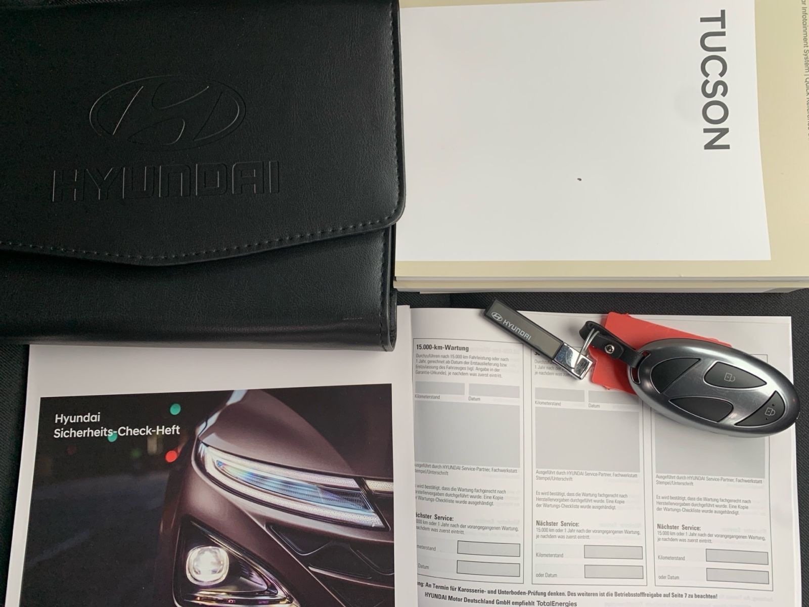 Fahrzeugabbildung Hyundai TUCSON 1.6 T-GDI Trend Hybrid 4WD Krell LED