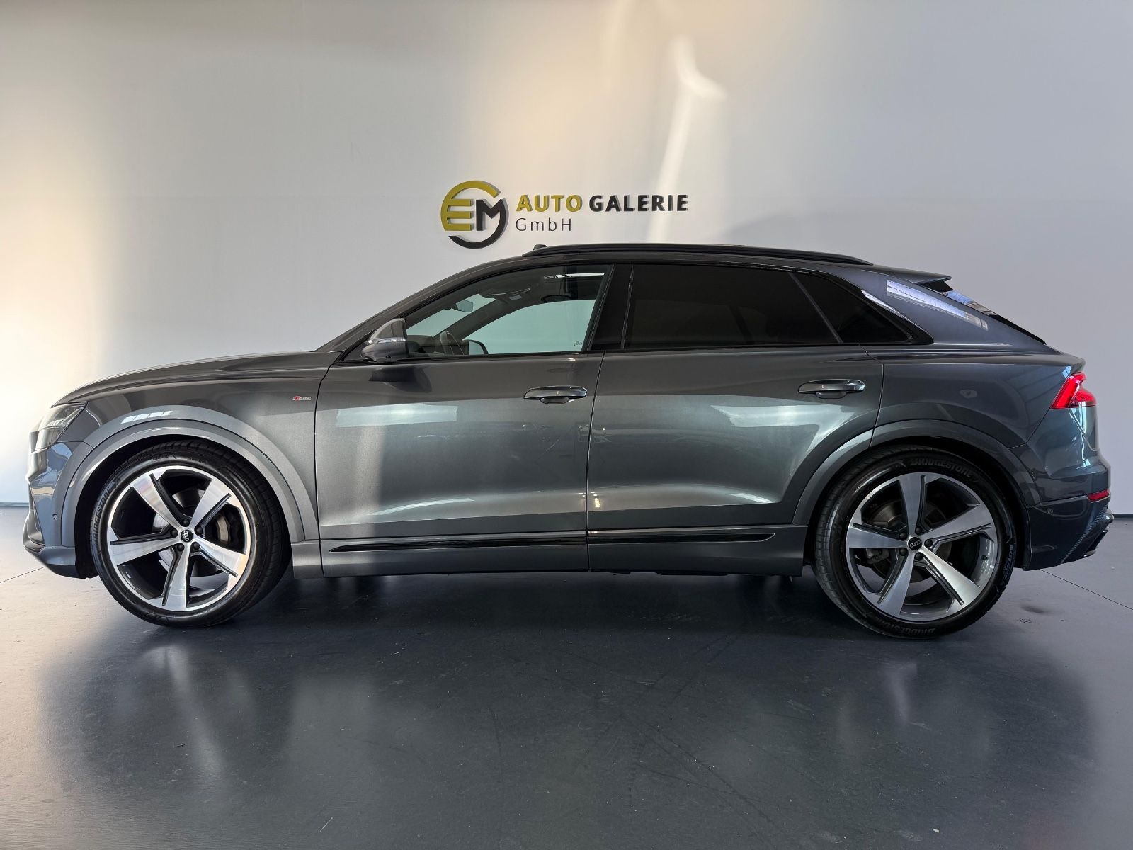 Audi Q8 55 TFSI qu S line Pano Air 360 B&O Matrix 22 foto 2