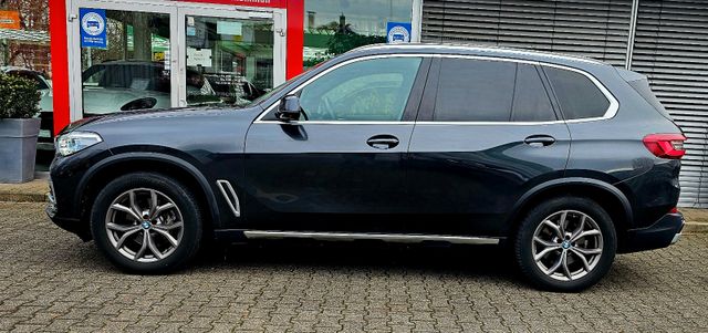 BMW X5  xDrive 30 d xLine Voll Pano He-Up Laser 360K