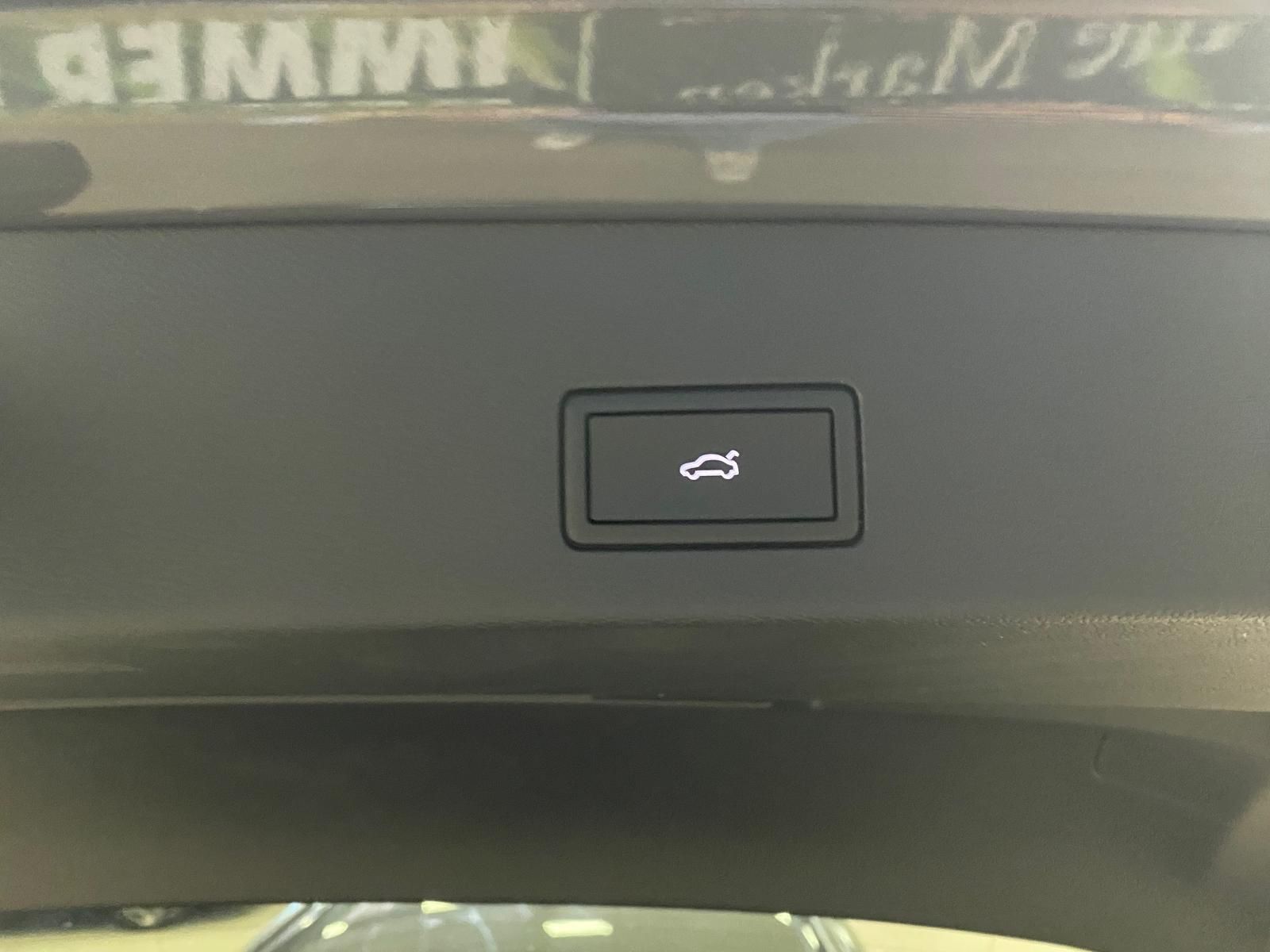 Fahrzeugabbildung Volkswagen Variant 2.0 TSI 4Mot R-Line BlackStyle+AHK+MATRI