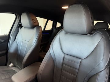 BMW X4 - 11