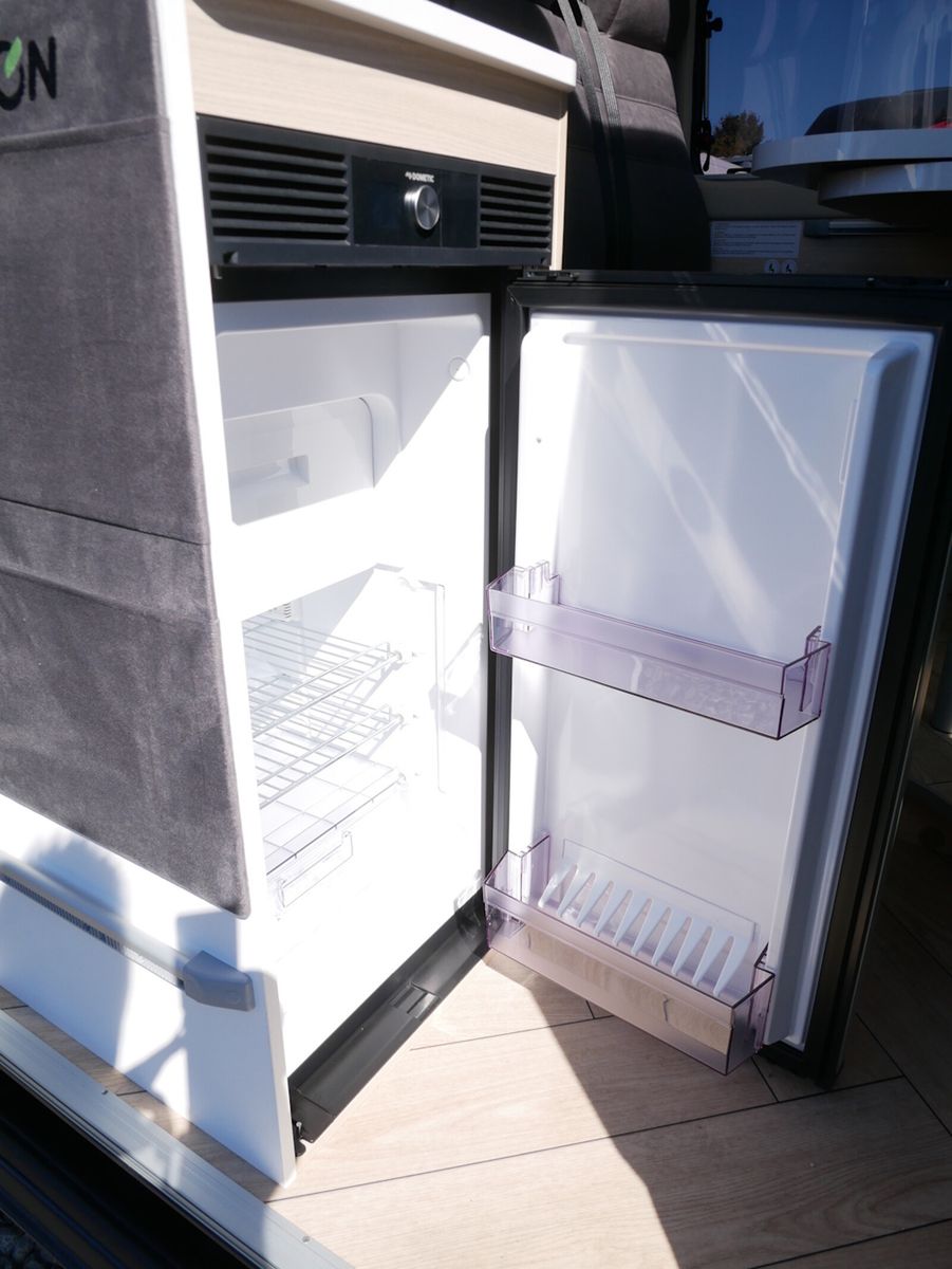 Fahrzeugabbildung Chausson Van First Line V594L Dörr Black-Edition exklusiv