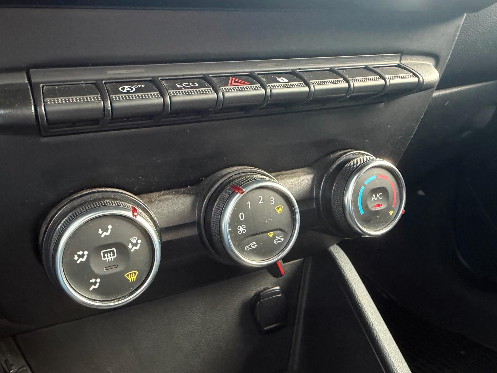 Dacia Duster II 1.6 Comfort*Nav*Carplay*Klima*Temp*PDC