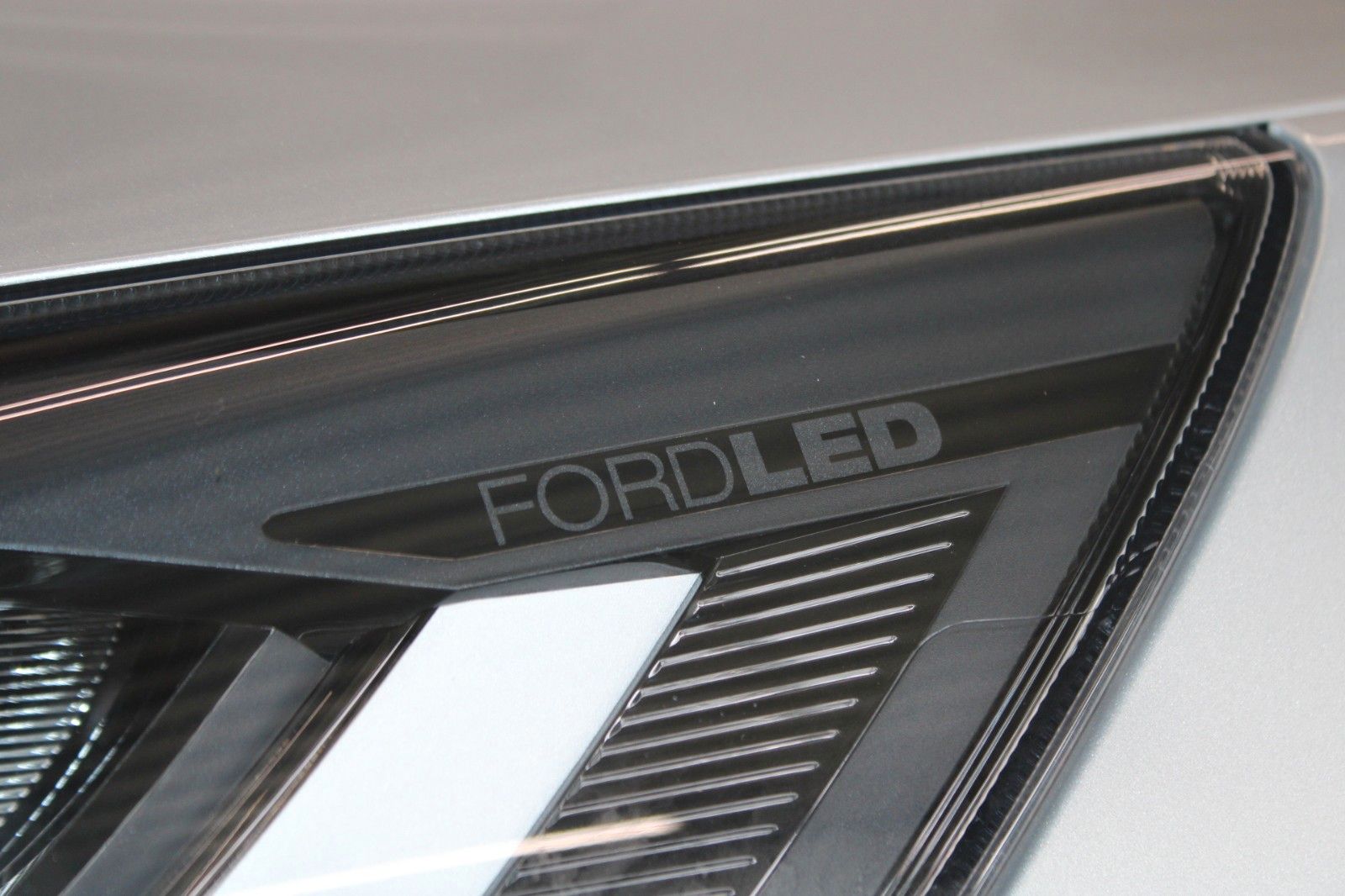 Fahrzeugabbildung Ford Focus ST-Line Turnier Automatik LED ACC CAM uvm.