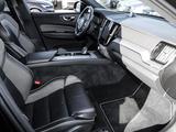 Volvo XC60 R Design AWD B5 Diesel EU6d Allrad StandHZG - gebrauchte Volvo XC60 aus dem Jahr 2020