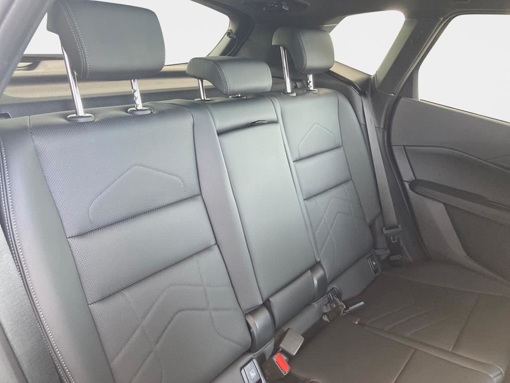 BMW 223 Active Tourer - Bild 14