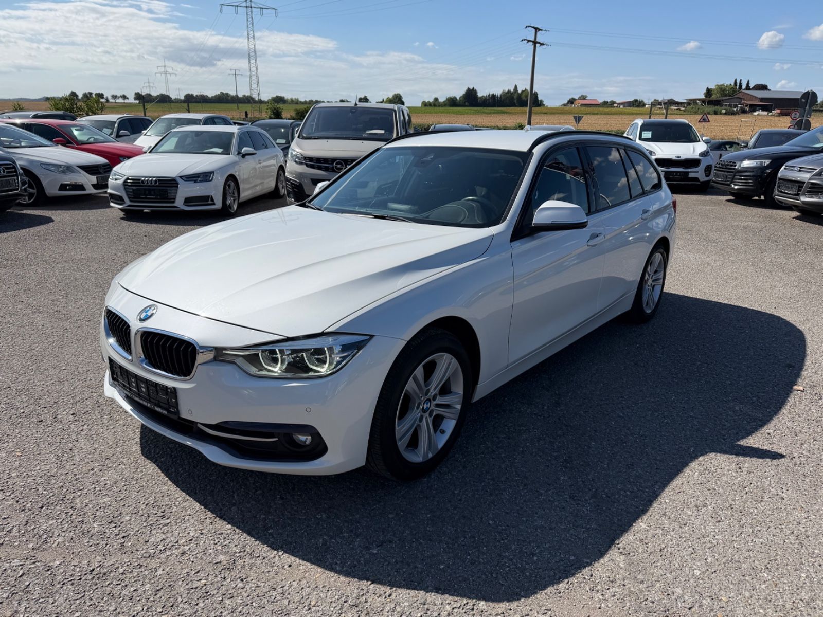 BMW 318d Touring Sport Line Auto AHK LED Navi Headup