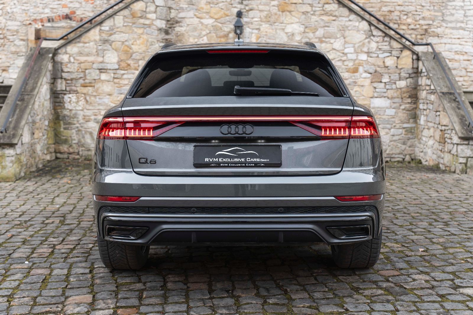 Fahrzeugabbildung Audi Q8 50 TDI quattro S-LINE TOTW DSP MATRIX PDC