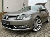 Volkswagen Passat Highline NAVI*PANO*STANDHEIZUNG*KAMREA* - Volkswagen Passat: Standheizung