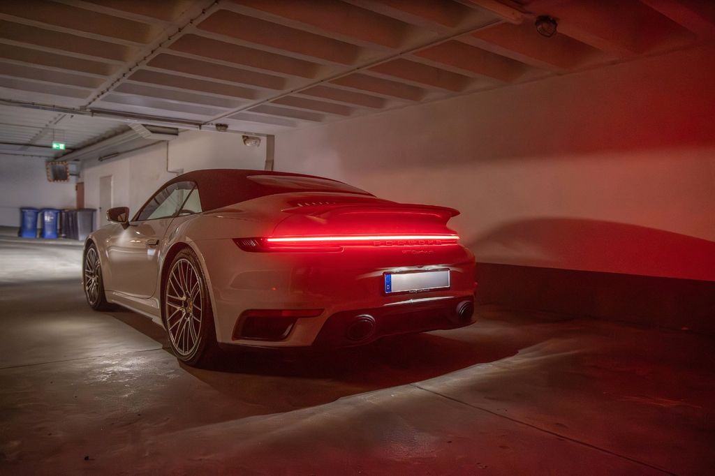 Image of Porsche 992