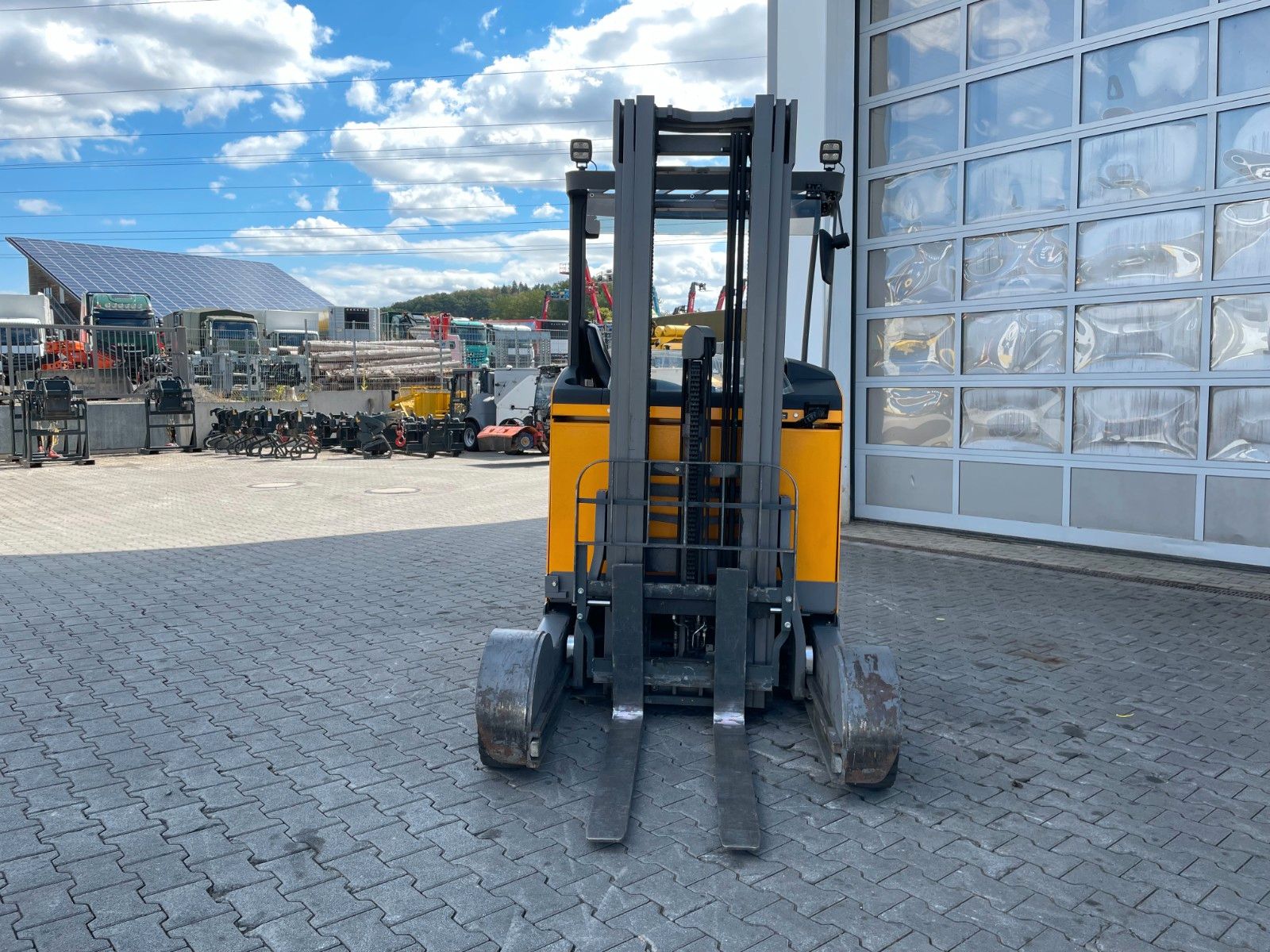 Fahrzeugabbildung Jungheinrich ETV C16 / Triplex 5.72m / SS / nur 3.022h / 2016