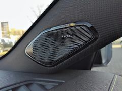 Fahrzeugabbildung Peugeot 408 Hybrid 136 GT Focal, Alcantara, 360° Kamera