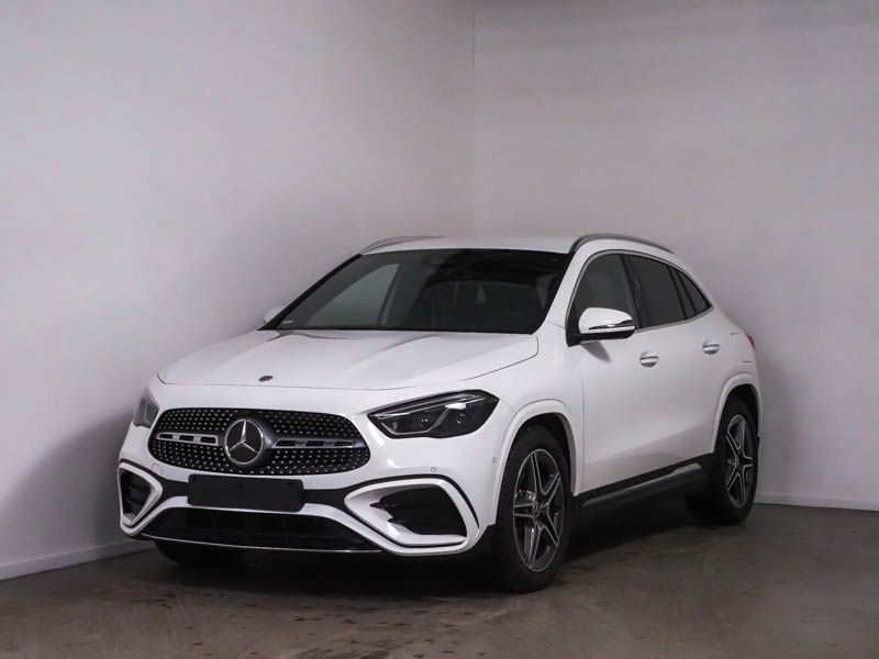 MERCEDES-BENZ GLA 200 AMG AHK+Multibeam+Distr+Totw+Ambi+Keyles