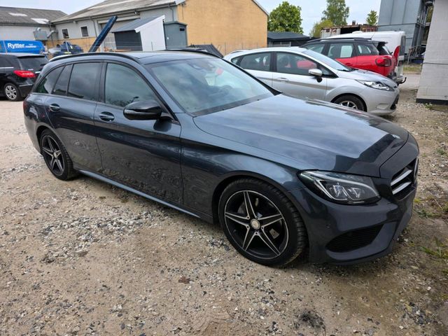 MERCEDES-BENZ C 220