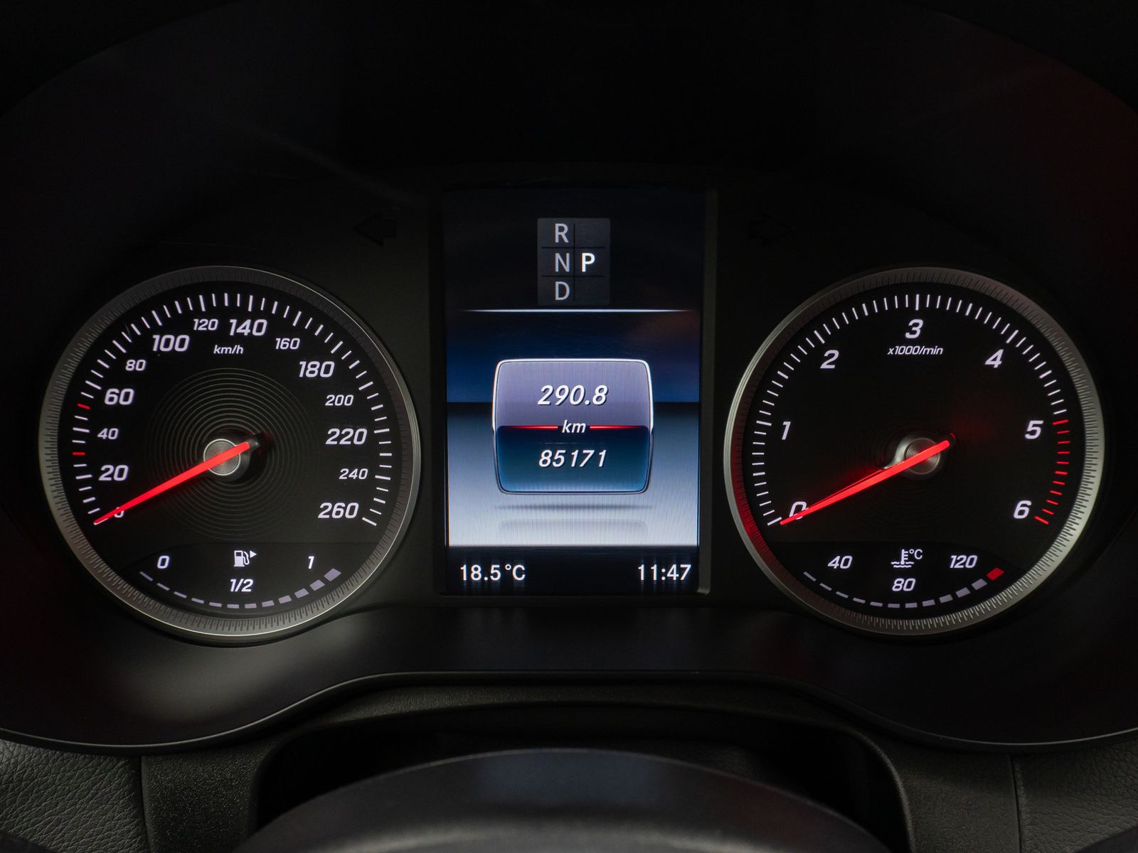 Fahrzeugabbildung Mercedes-Benz GLC 250 4Matic Kamera AHK Navi Sitzhzg