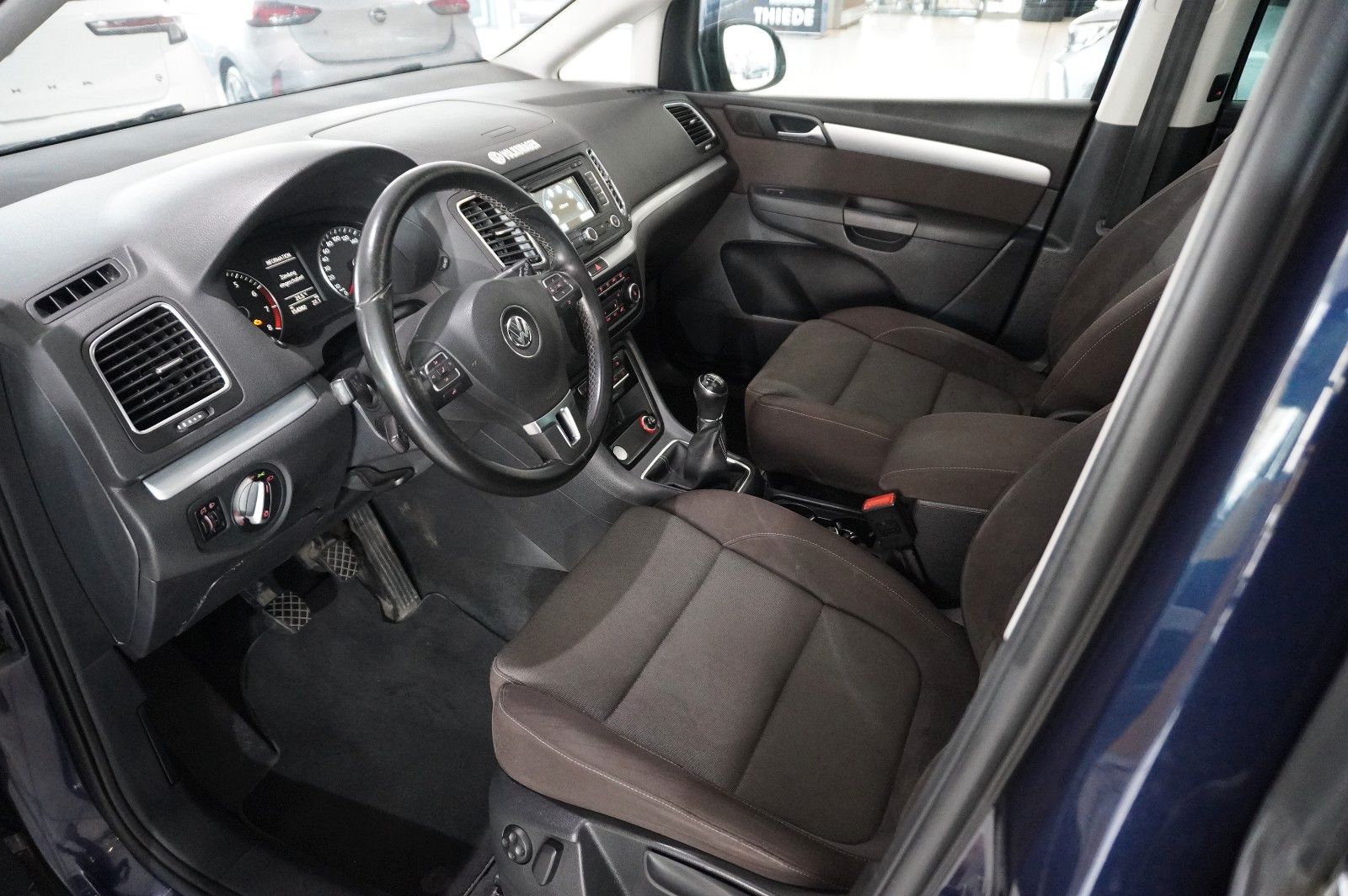 Fahrzeugabbildung Volkswagen Sharan 1.4 TSI STYLE 7-SITZE NAVI/PANO./SPORT/SH