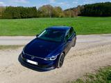 Volkswagen 8 Style eHybrid | HUD IQ.LIGHT MASSAGE STHZ - mit Hybrid-Antrieb: Blau, Beheizbares Lenkrad