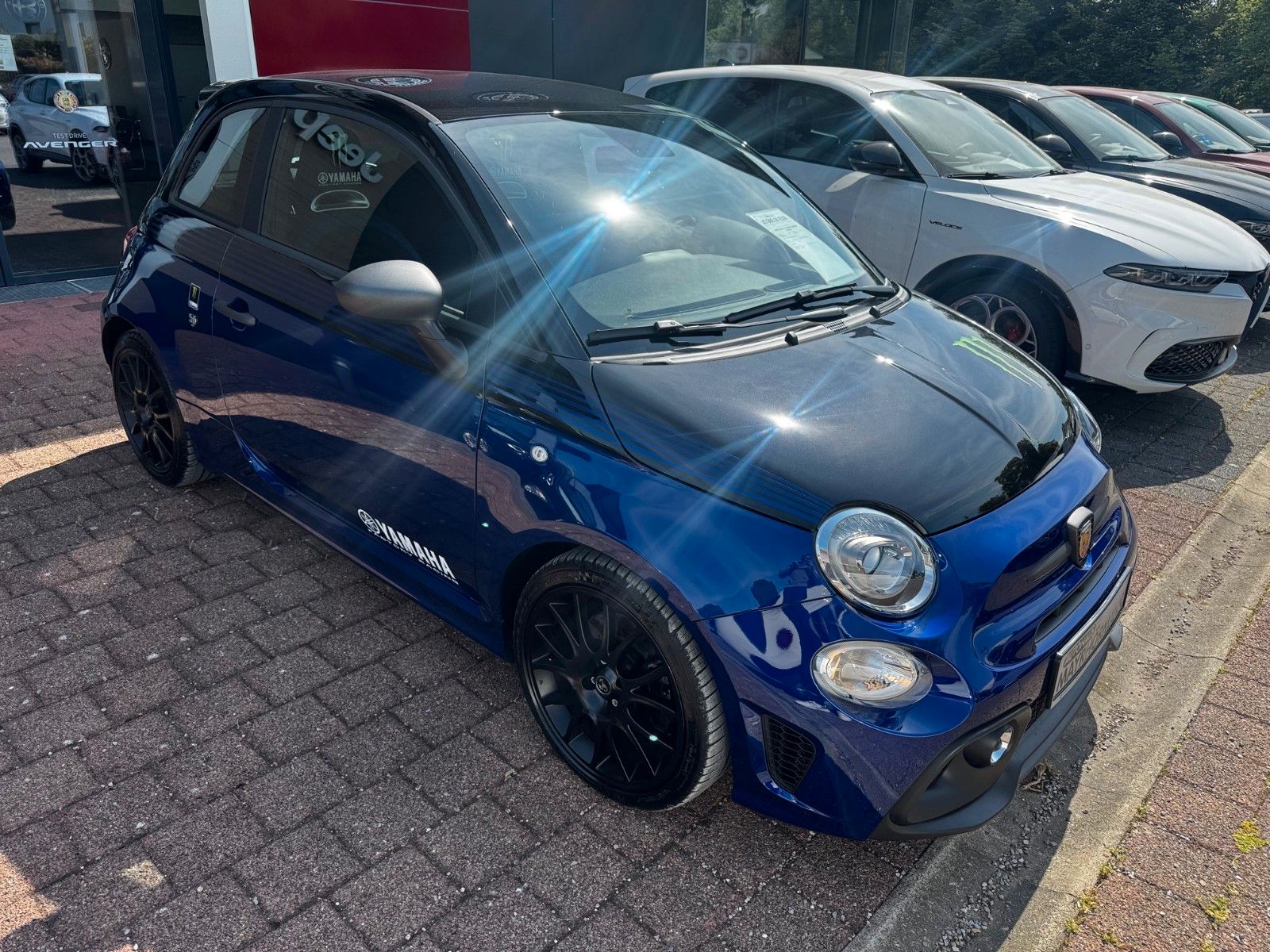 Fahrzeugabbildung Abarth 595 Monster Energy Yamaha Ed. Carplay Klima