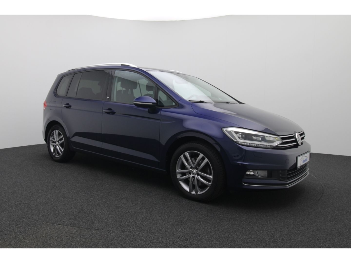 Fahrzeugabbildung Volkswagen Touran Comfortline BMT ACC, Pano, Schiebedach