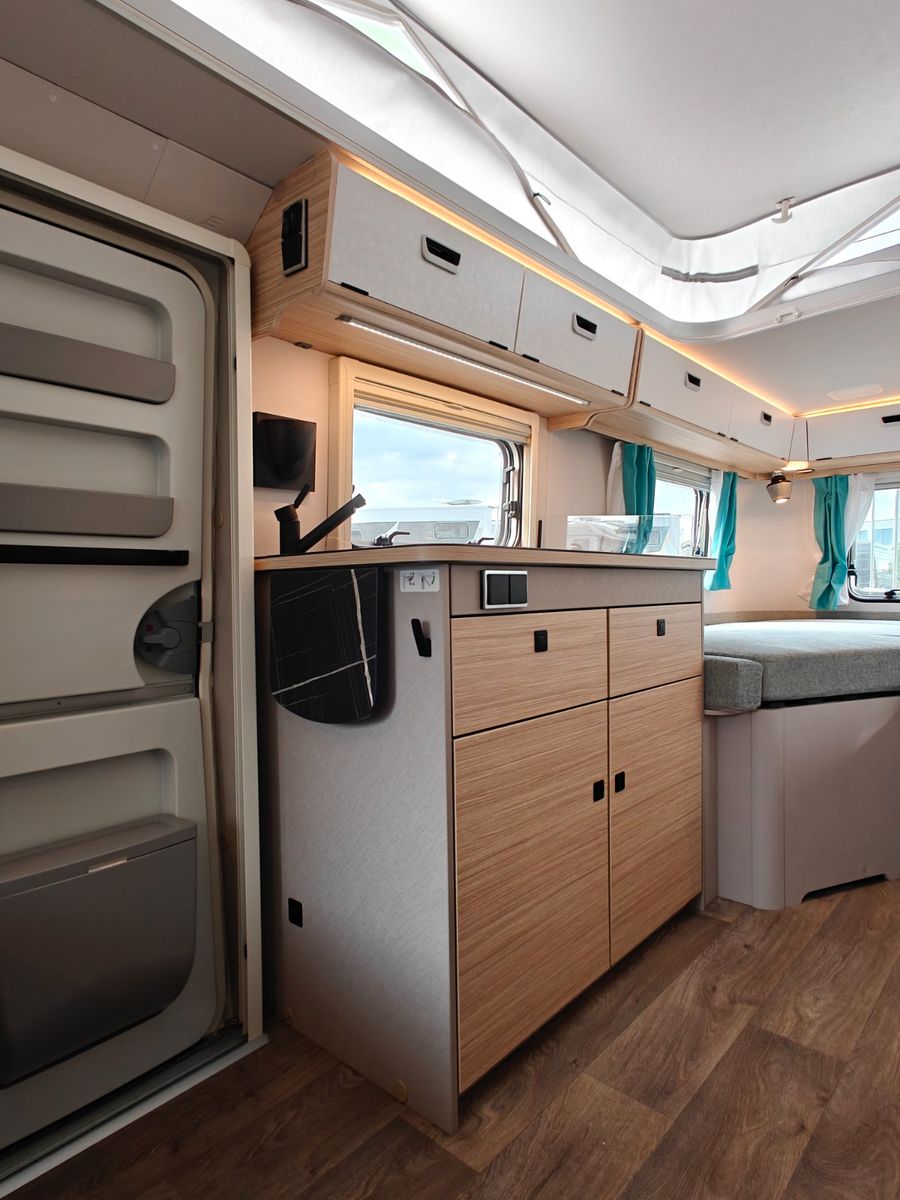 Fahrzeugabbildung HYMER / ERIBA / HYMERCAR Touring 642 Urban - JETZT 5.012€ SPAREN !