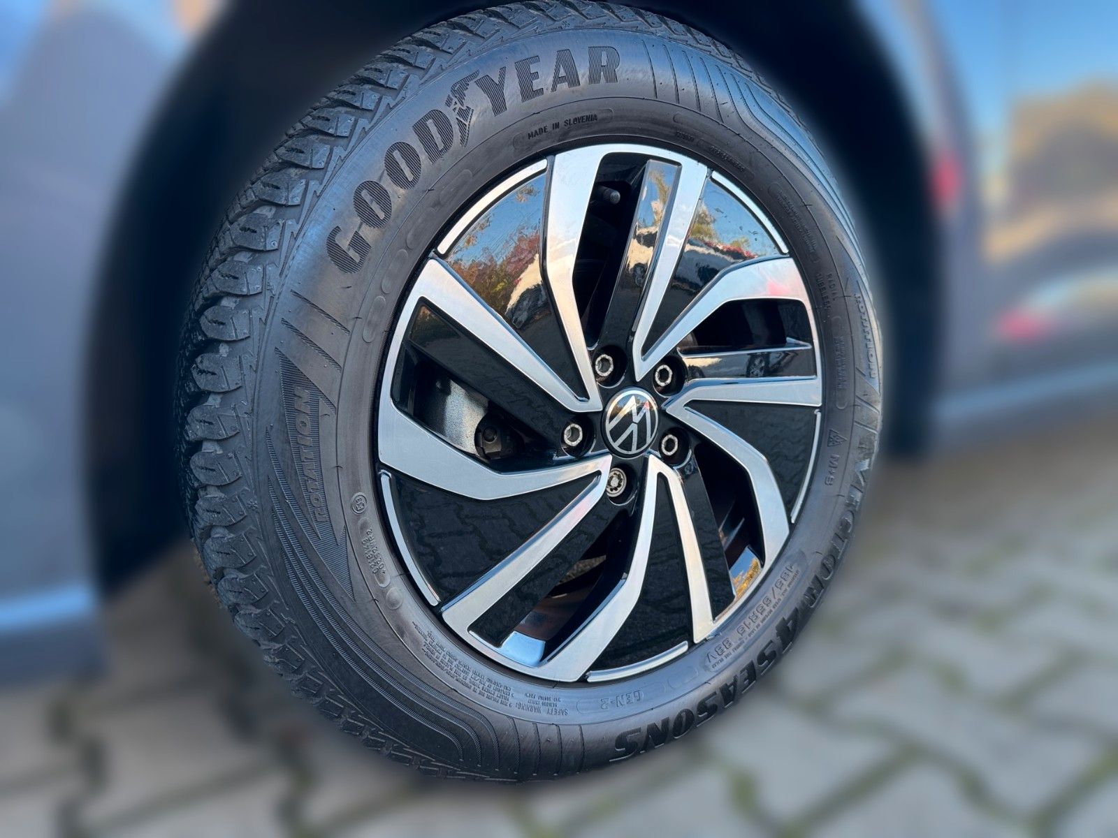 Fahrzeugabbildung Volkswagen Polo 1.0 MPI  FRESH