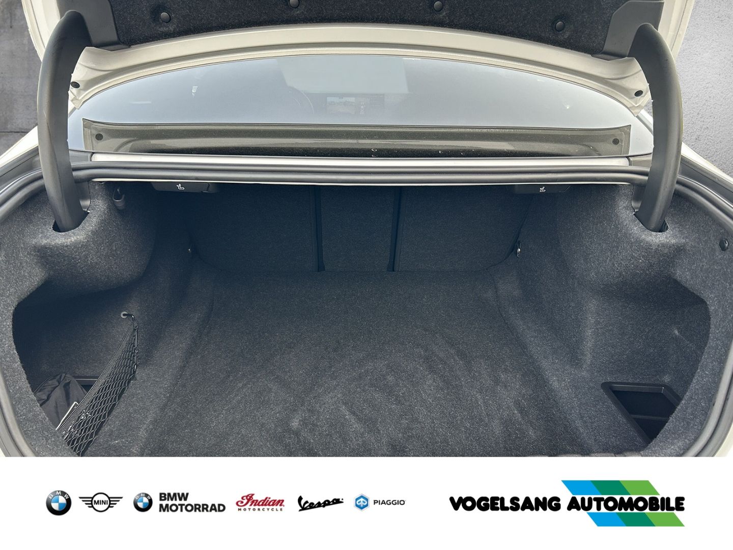 Fahrzeugabbildung BMW M440d xDrive Coupe,Glasdach,H&KSound,SurroundVie