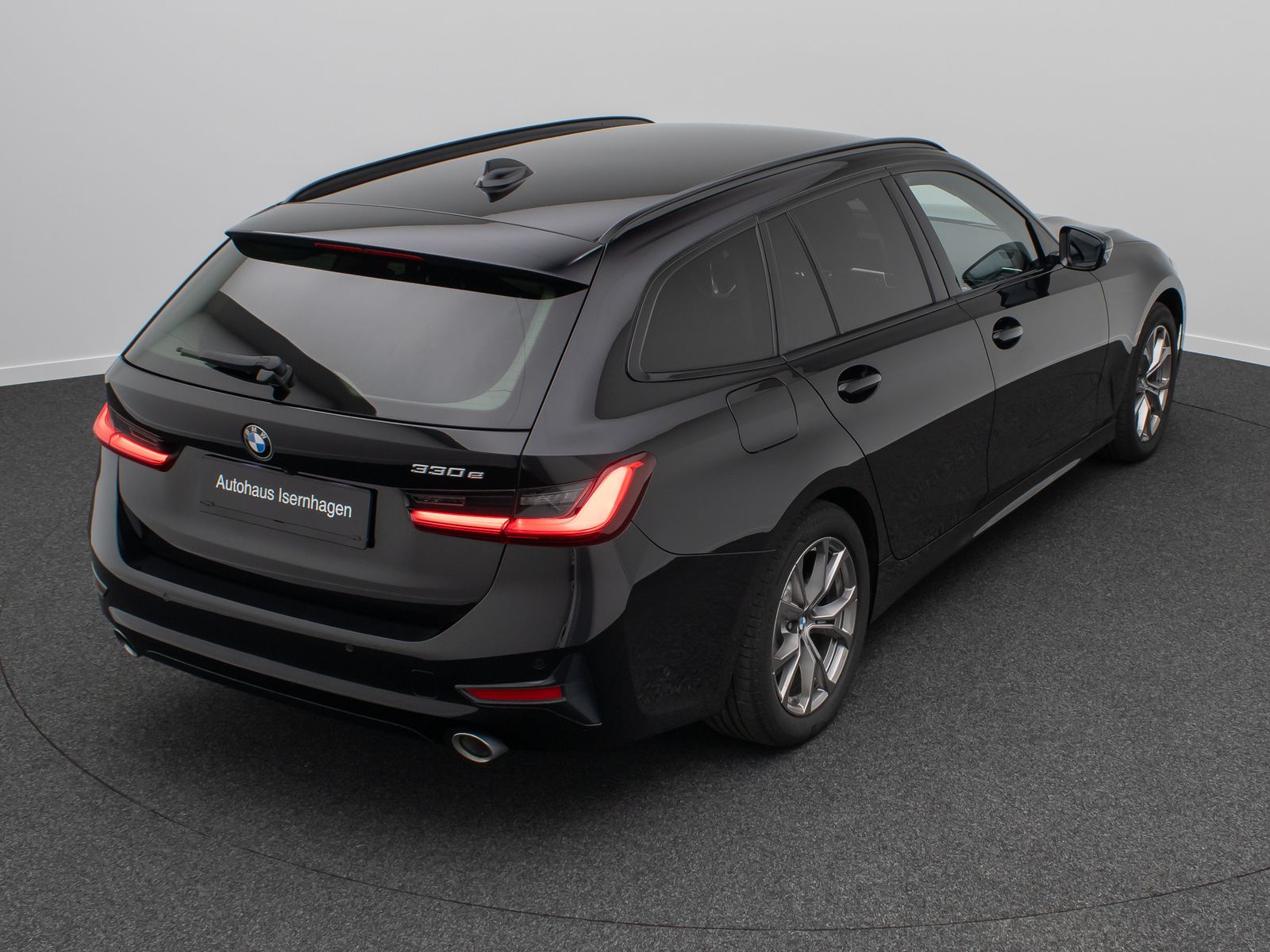 Fahrzeugabbildung BMW 330e Sport Line 360° Memory HUD DAB Laser HiFi