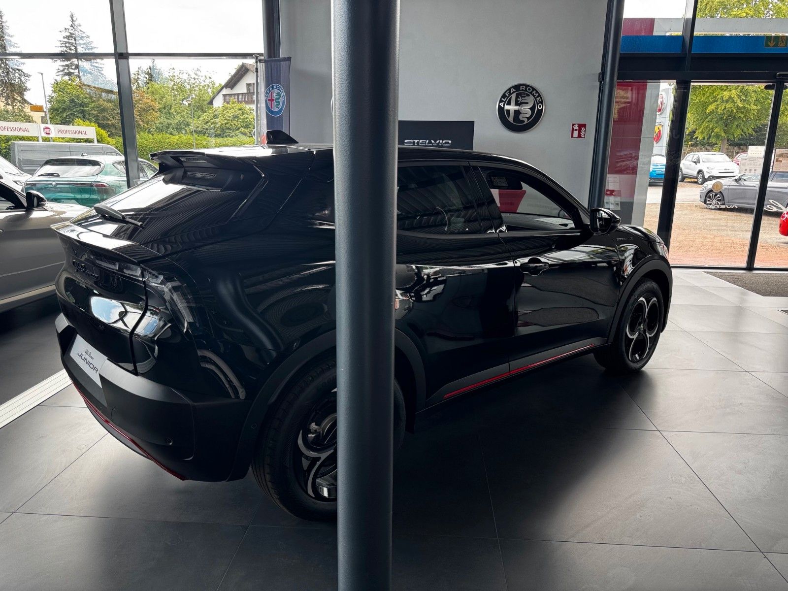 Fahrzeugabbildung Alfa Romeo Junior Elettrica SPECIALE Sitzheizung ACC Kamera