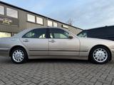 Mercedes-Benz E 240/Klimaautomatik /elegance edi./garantie - gebrauchte Mercedes-Benz E 240 aus dem Jahr 2000