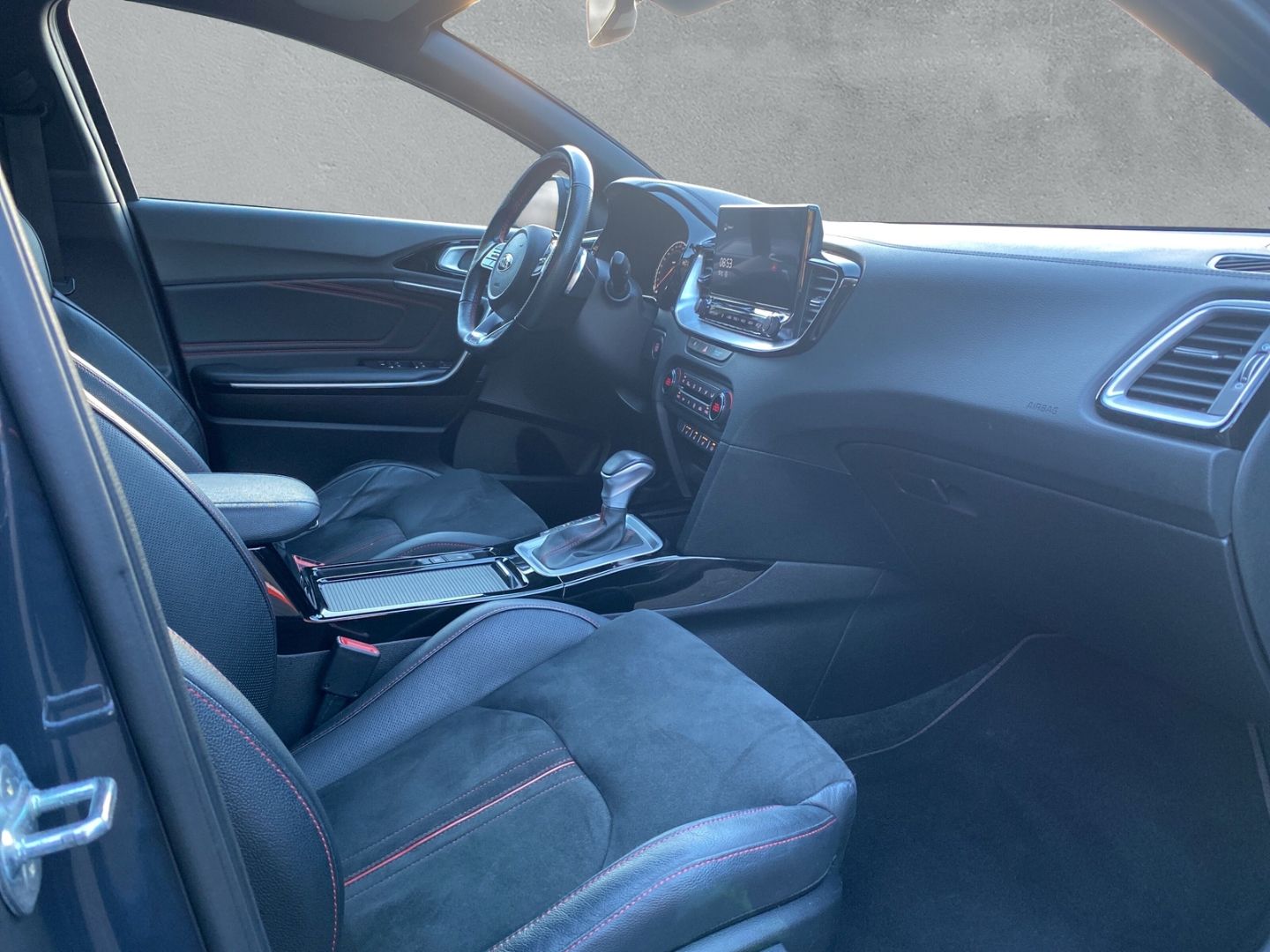 Fahrzeugabbildung Kia ProCeed GT 1.6 T-GDI EU6d *GLASDACH* *ALLWETTERR