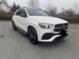 Mercedes-Benz GLE 300 d 4MATIC  - weiße Mercedes-Benz GLE 300