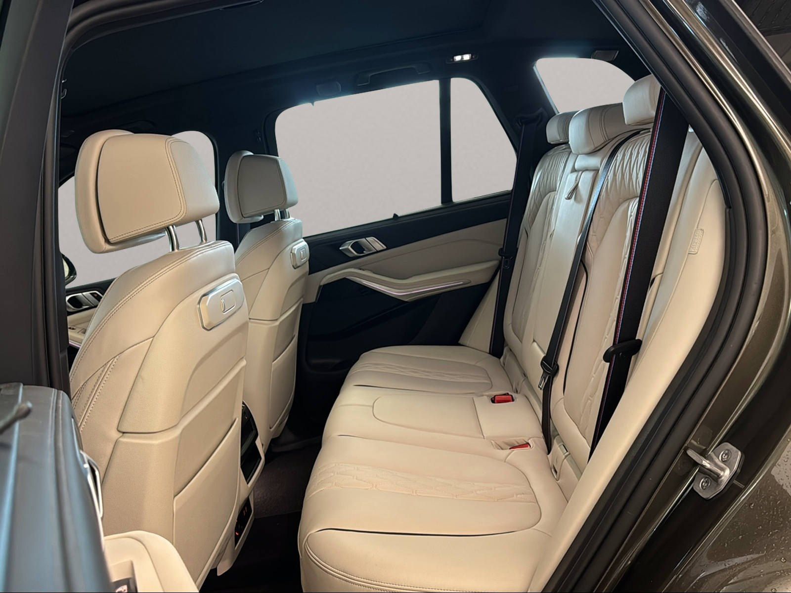 BMW X5 xDrive30d M Sport Navi AHK Kamera Pano.Dach foto 7
