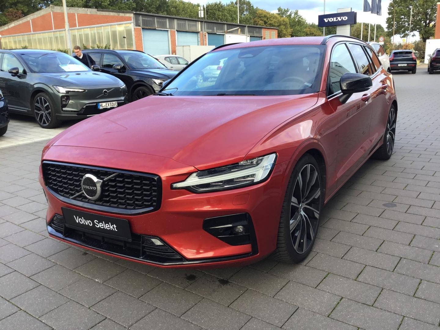 Volvo V60 B4 Plus Dark H&K / Frontscheibenheizung