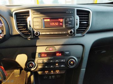 Kia Sportage 2WD AHK-Klima-SHZG-Allwetter-2 Vorbesit