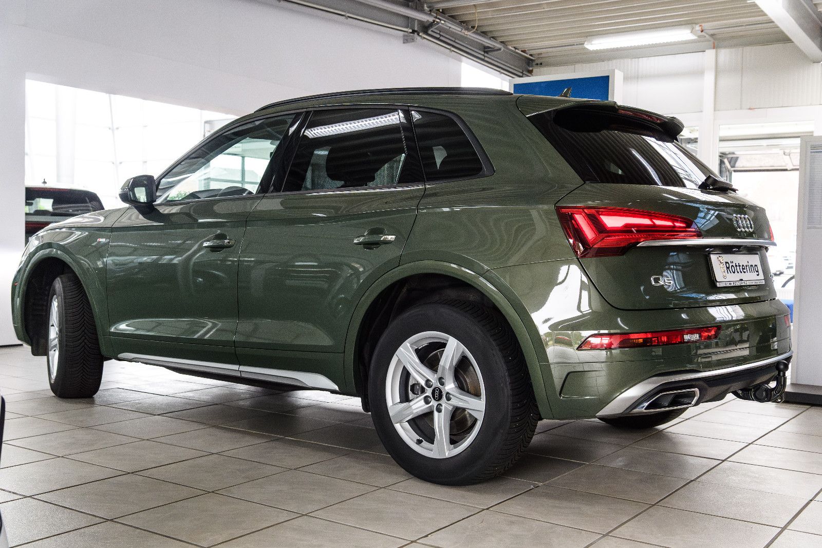 Fahrzeugabbildung Audi Q5 40 TDI quattro S line VIRT/RFK/AHK/SZH