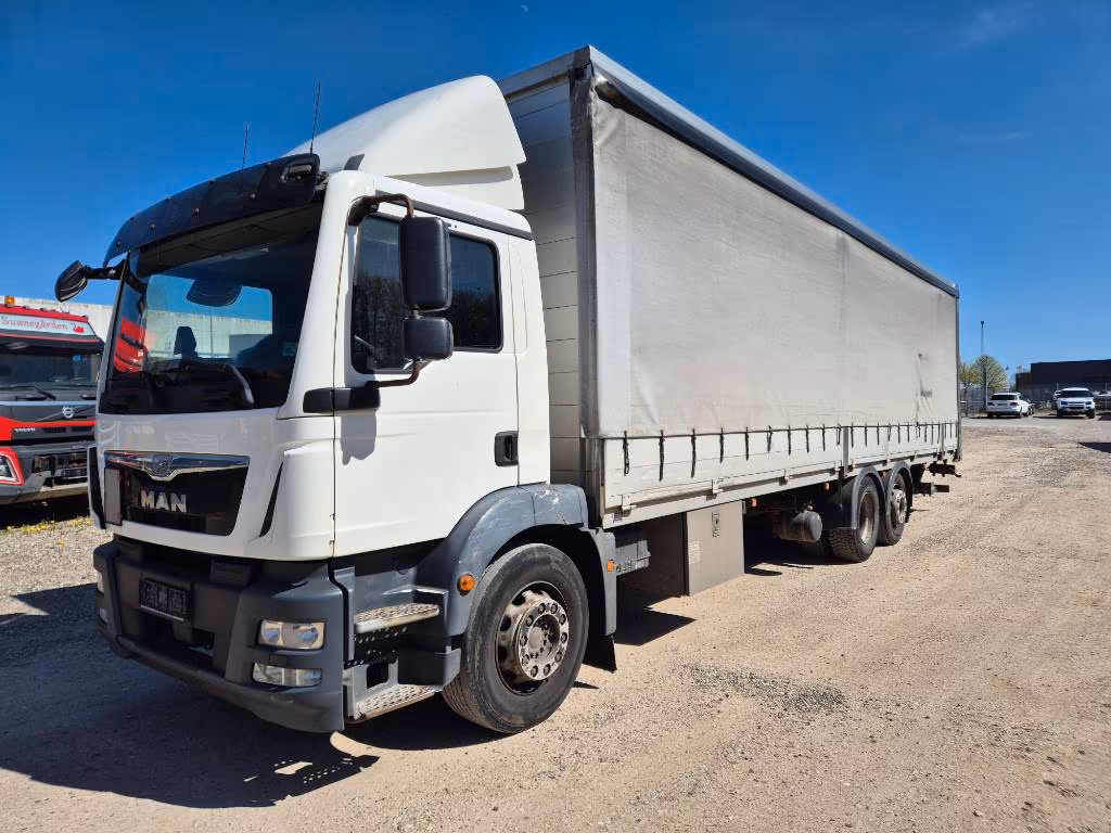 MAN TGM 26.290 6x2-4 //Lift//