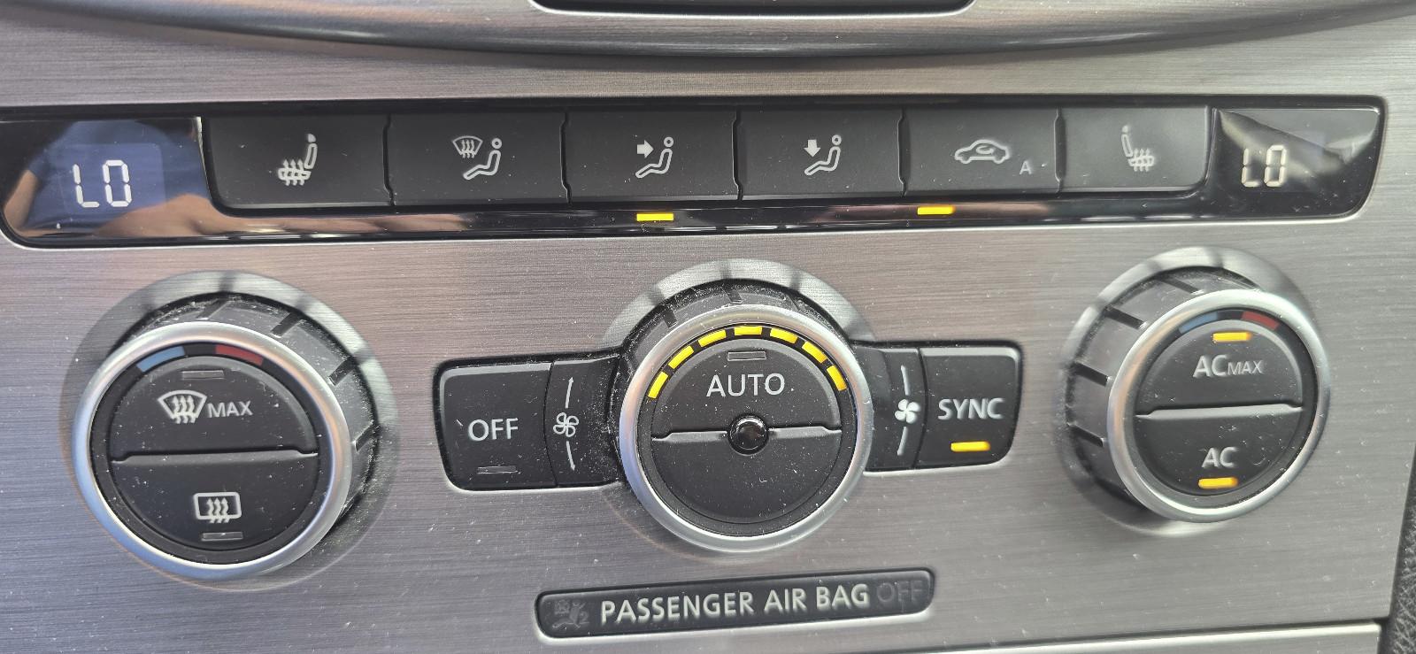 Volkswagen Passat 2012 — photo 22